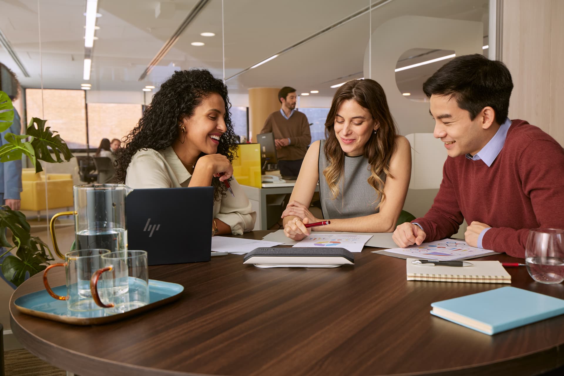 HP Poly Alta-voz Poly Sync 40 certificado para Microsoft Teams, miniatura 2