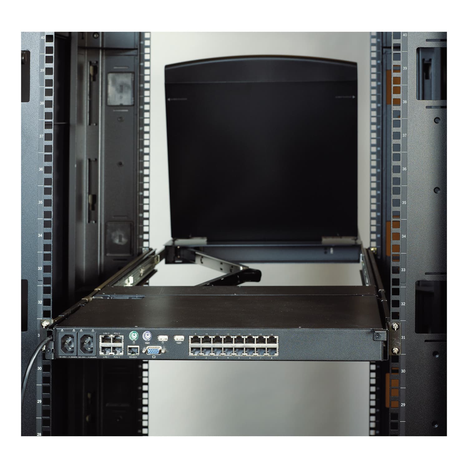APC KVM-LCDMOUNT, miniatura 5
