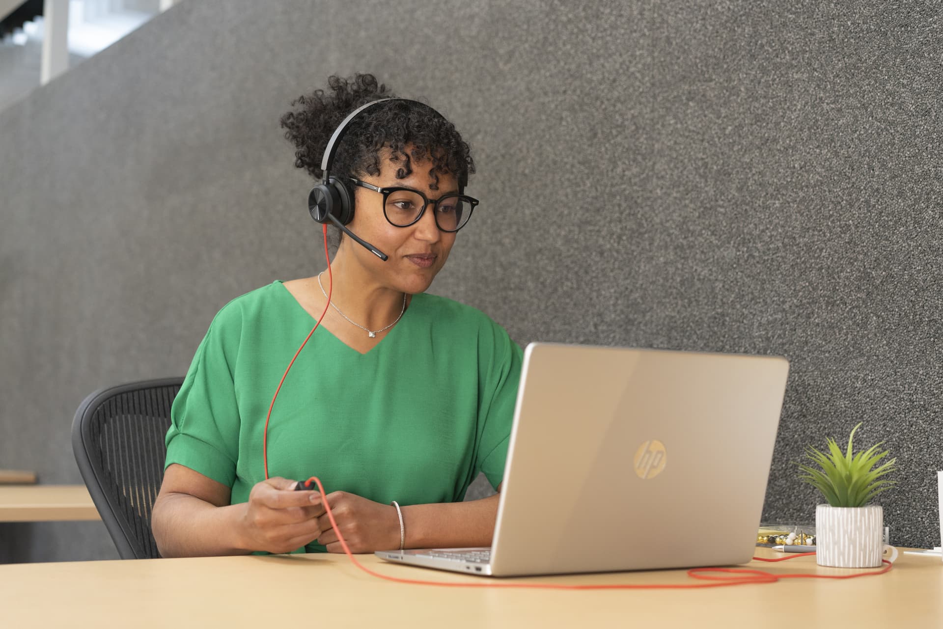 HP Poly Headset Estéreo Poly Blackwire 8225 com USB-C + Adaptador USB-C/A, miniatura 5