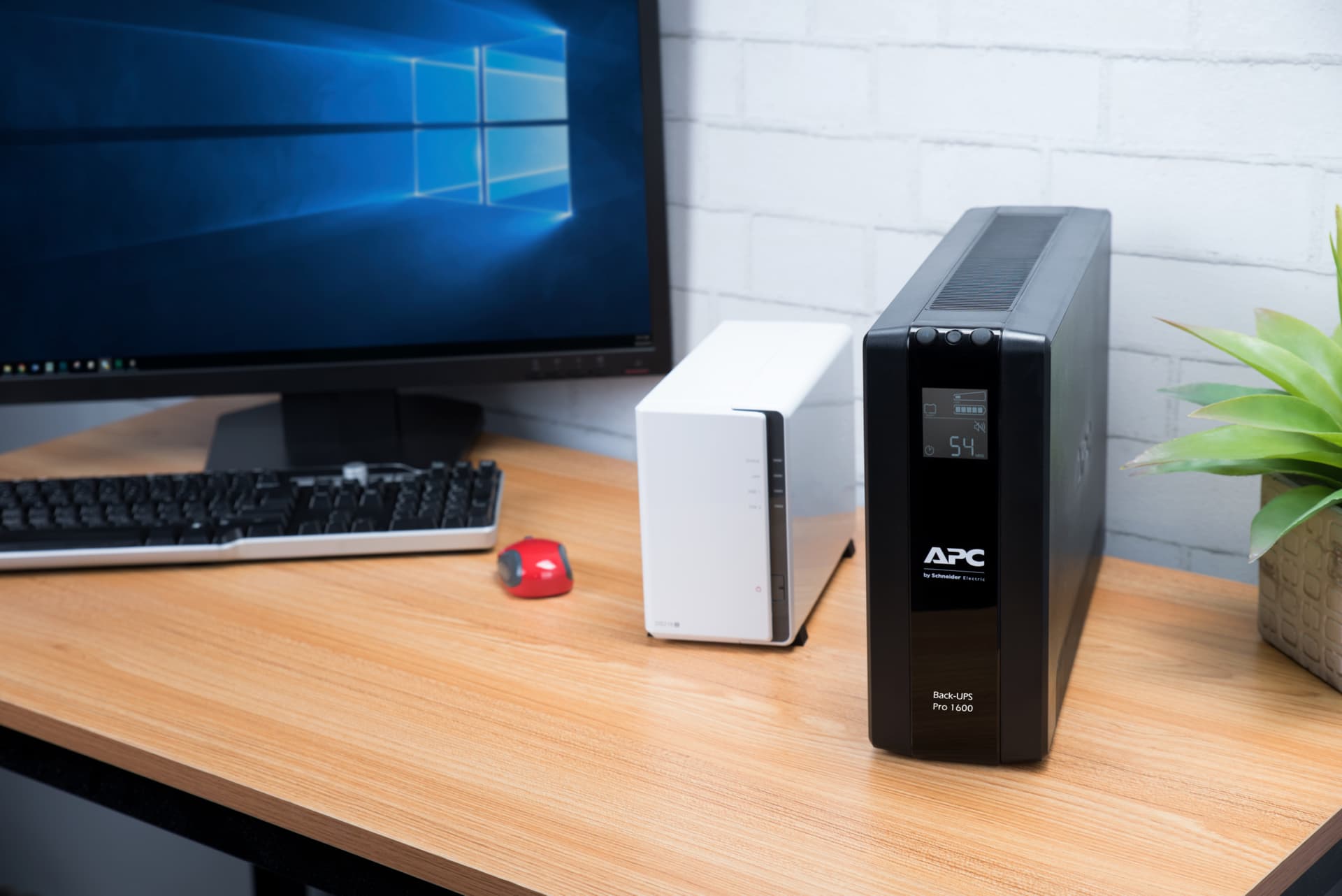 APC BR1600MI, miniatura 5