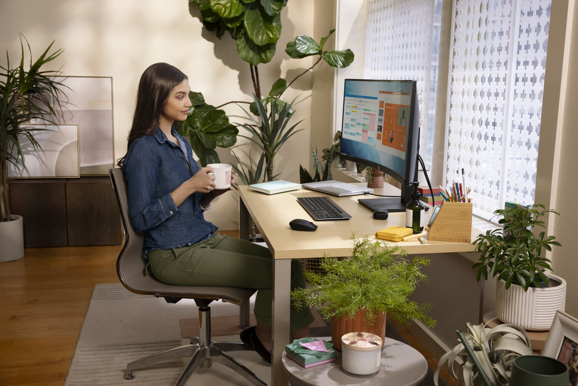 HP Monitor curvo WQHD P34hc G4 com USB-C, miniatura 4