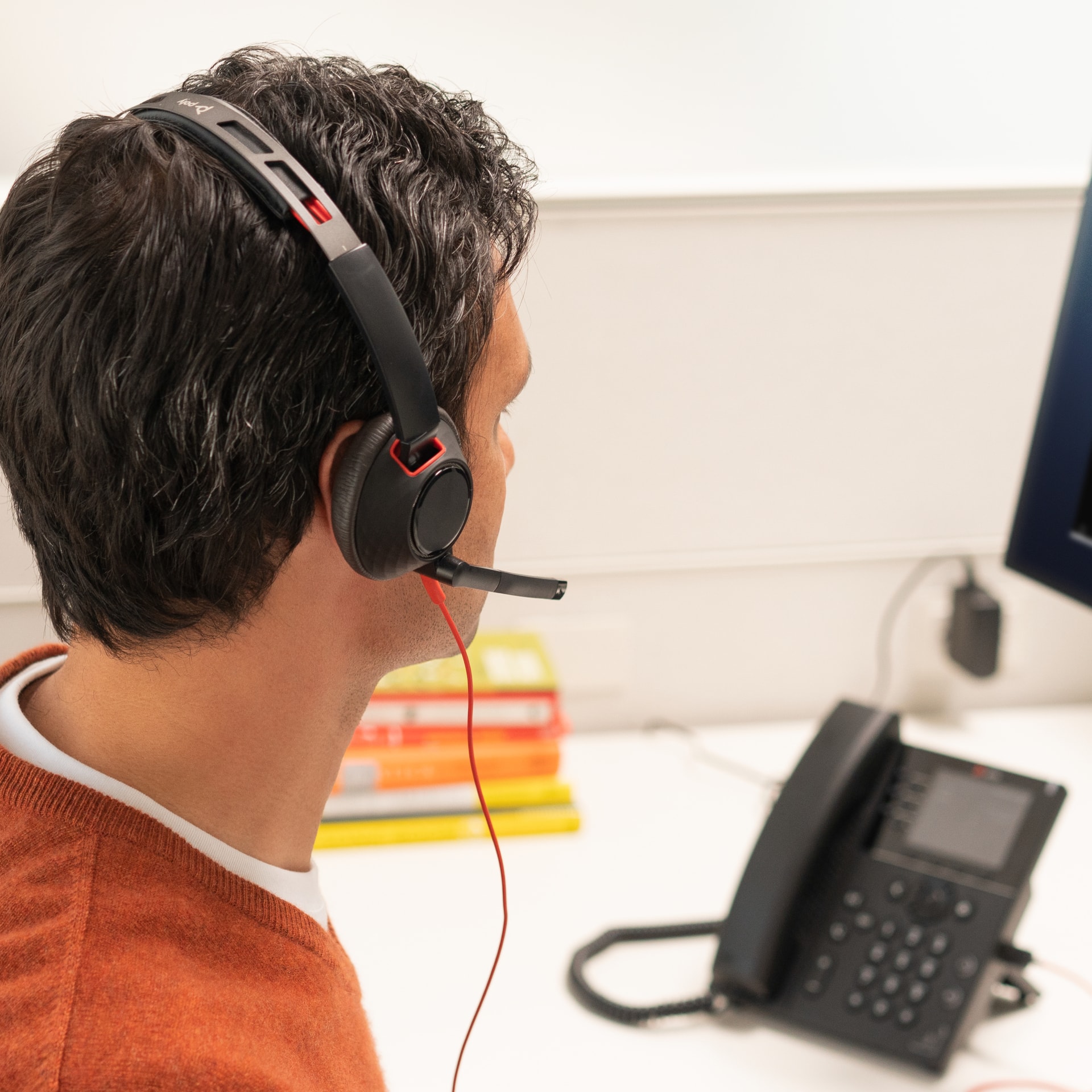 HP Poly Headset estéreo Poly Blackwire 5220 com USB-C + Conector de 3,5 mm + Adaptador USB-C/A (a granel), imagem 1